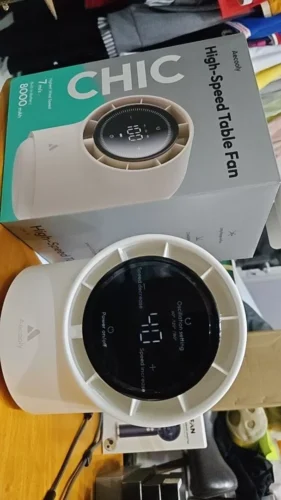 Quạt bàn điều khiển cảm ứng Aecooly, 100 tốc độ, hoạt động yên tĩnh, màn hình kỹ thuật số, pin 8000 mAh, 3 góc xoay, quạt nhỏ chạy bằng pin dùng cho phòng ngủ, cạnh giường, văn phòng và du lịch, vibes mùa hè, dealsforyouday photo review